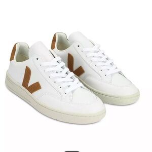 VEJA V 90 SNEAKERS IN WHITE AND CAMEL LEATHER women size 8